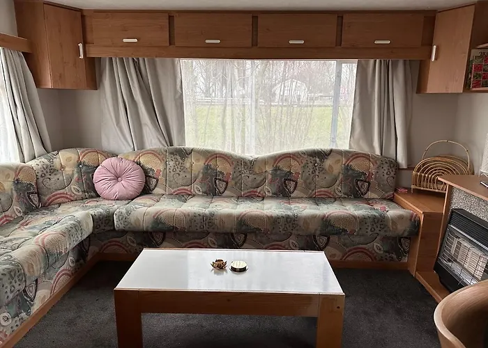 אתר קמפינג Retro Stacaravans *