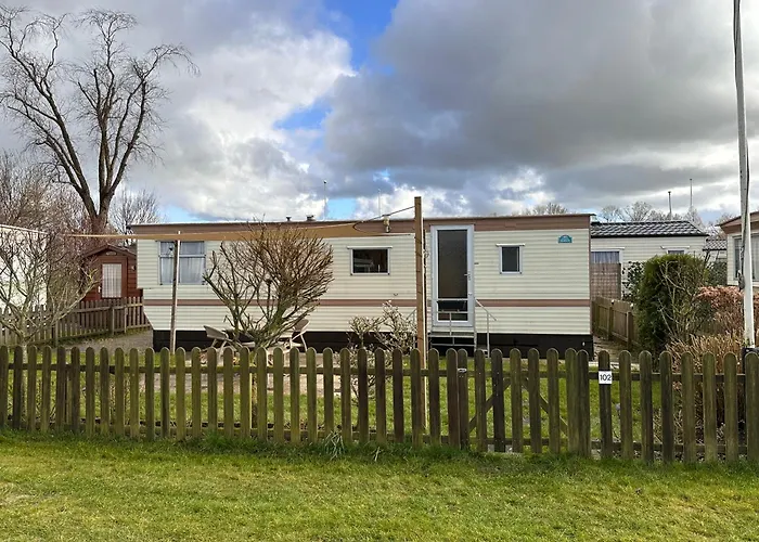 אתר קמפינג Retro Stacaravans