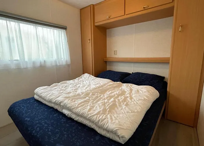 אתר קמפינג Retro Stacaravans *